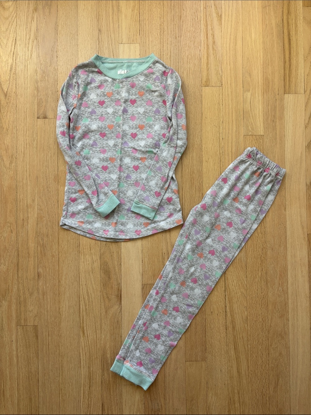 Sleep On It Girls Heart-Print Pajama Set in Heather Gray with Mint Trim